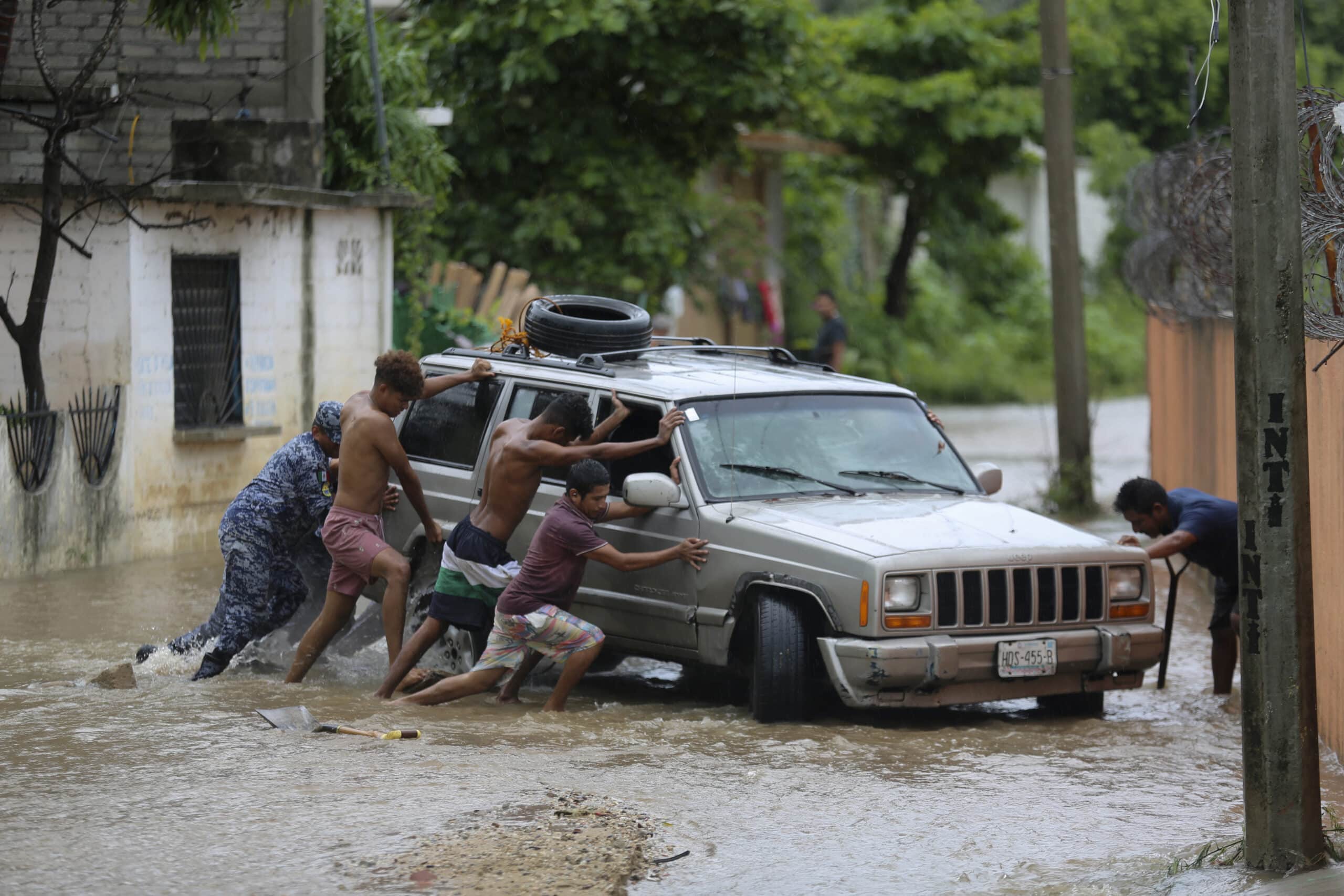 Hurricane Helene kills at least 44 in 4 US states