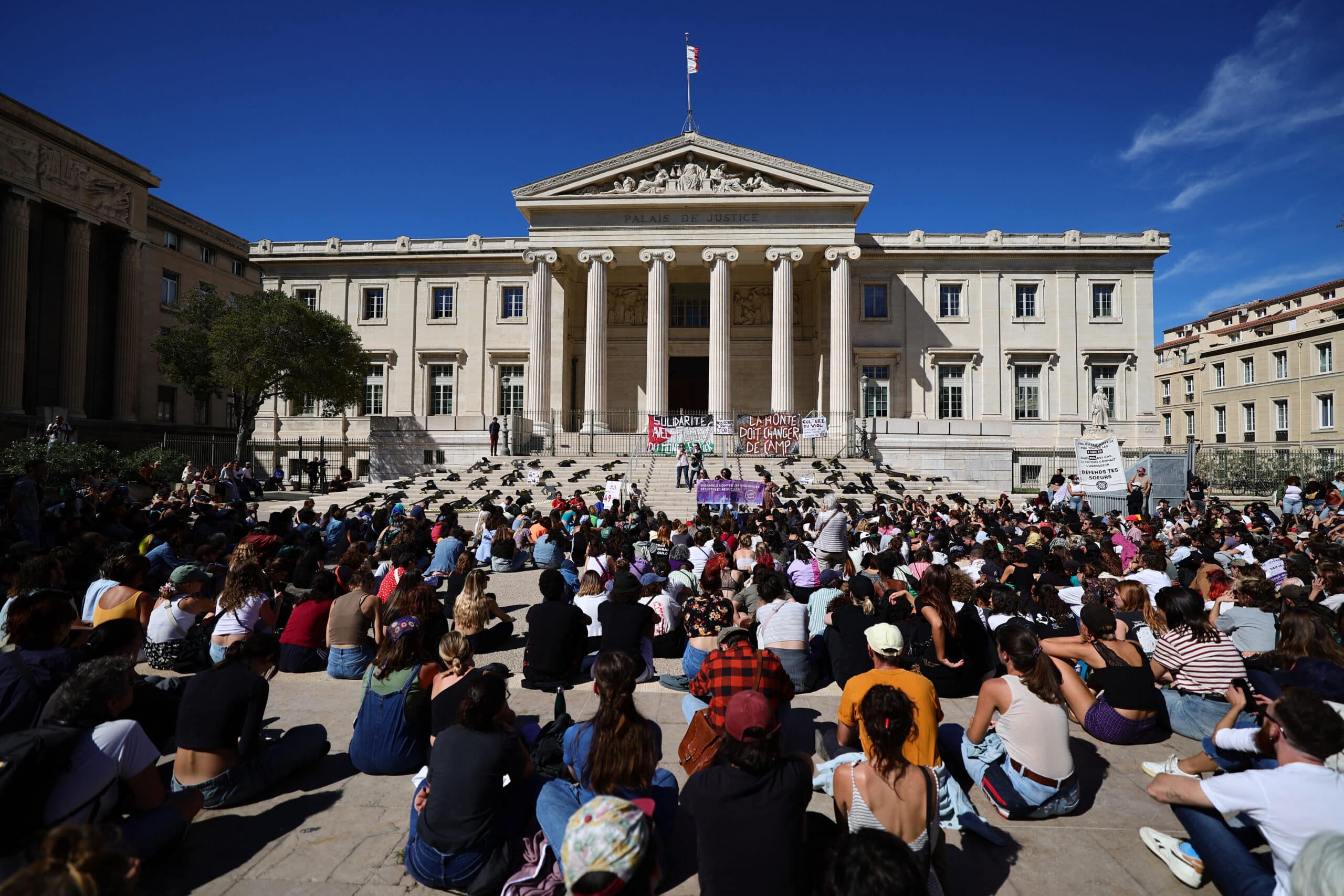 Thousands in France protest 'rape culture'