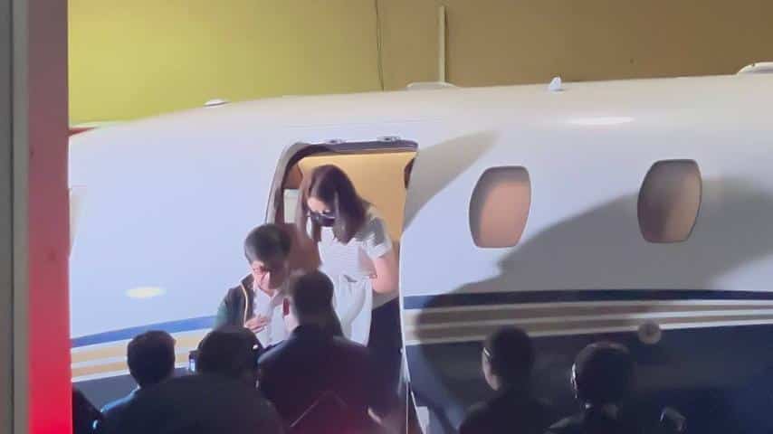 Alice Guo disembarks from chartered plane which landed in a private hangar in Pasay City at 1:10 am. 