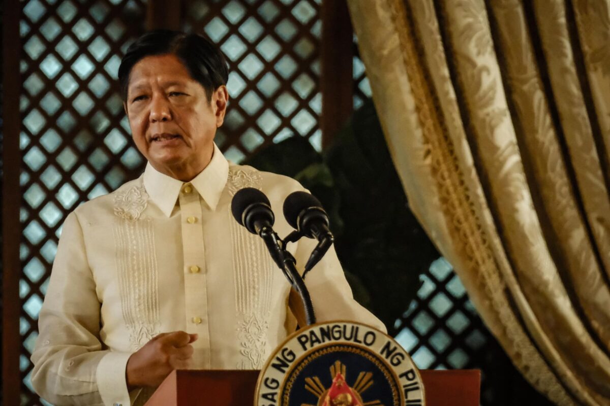 Marcos to finally visit UAE