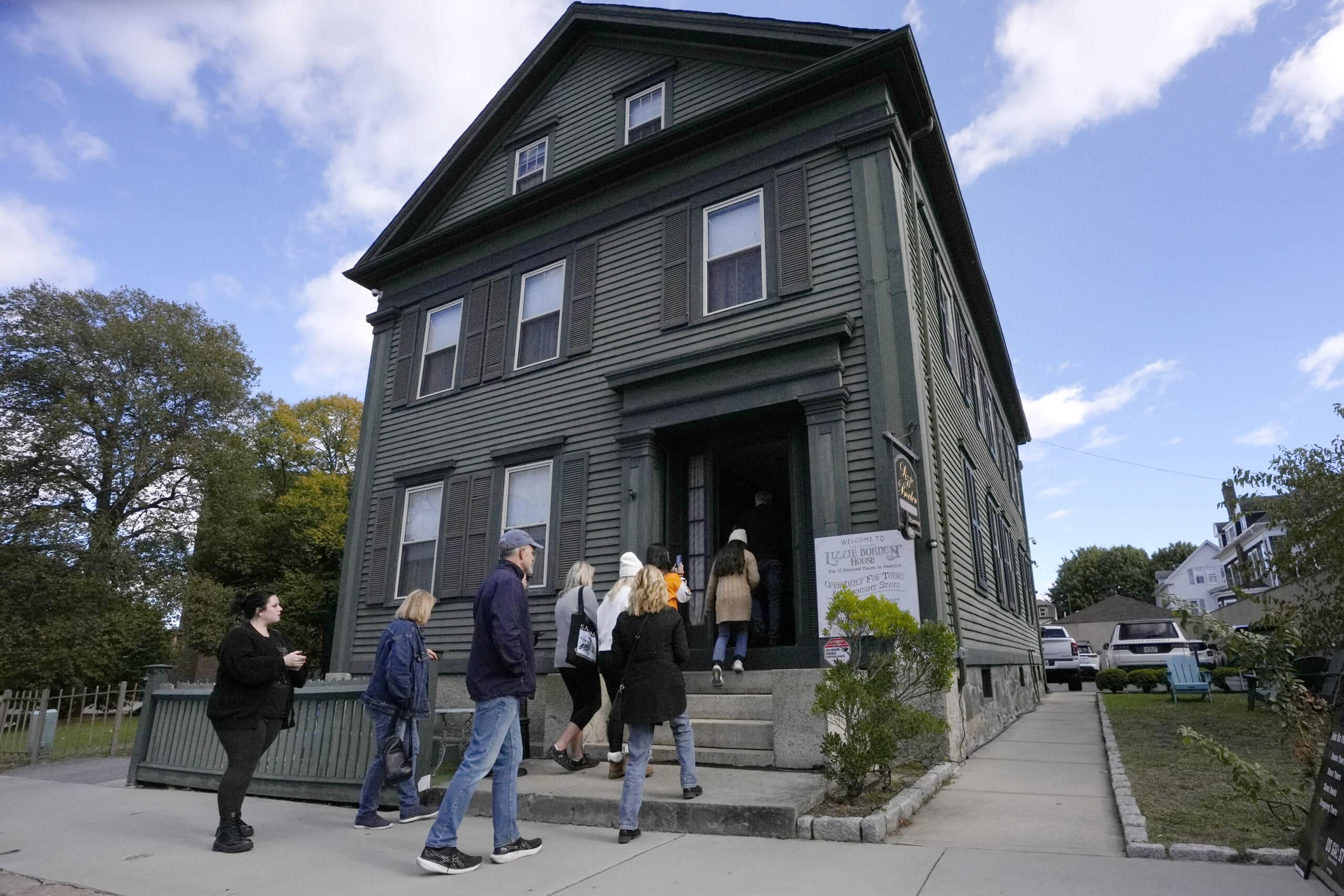 Halloween tourists drawn to home with gruesome past, haunted tunnels