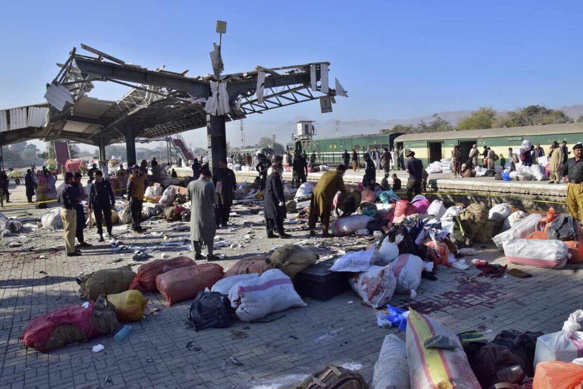 Pakistan suicide bombing