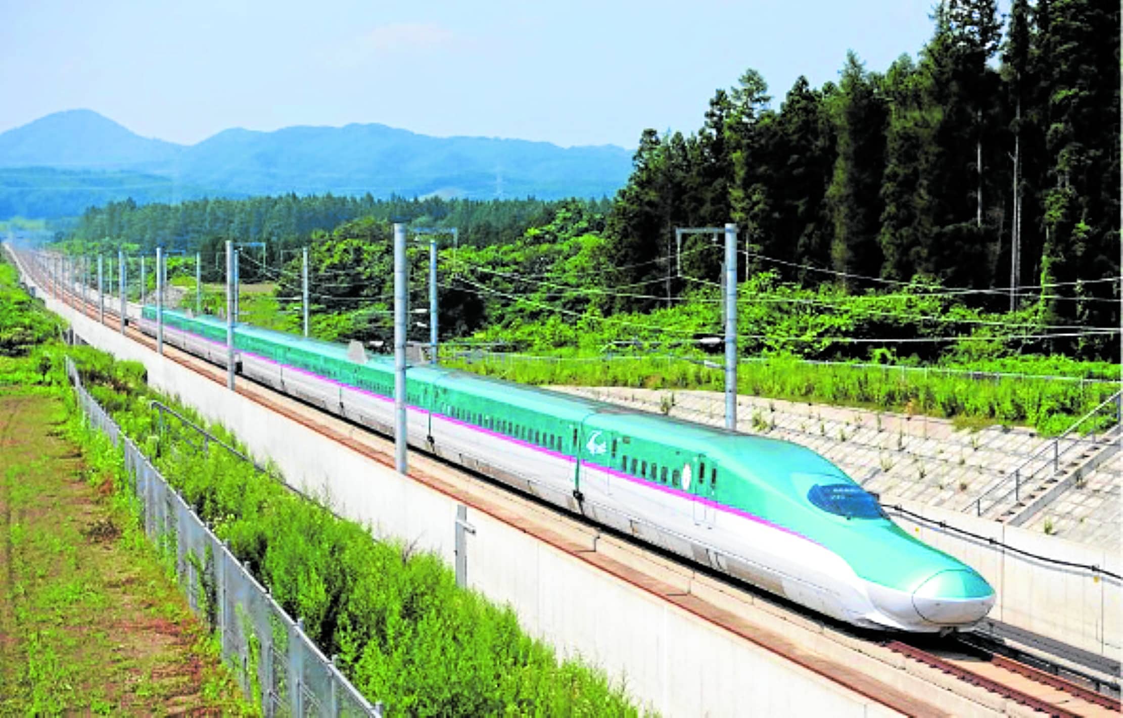 GREEN RIDE Japan’s Shinkansen trains will begin sourcing 10 percent of the electricity used forits operations from non-carbon emitting renewable energy sources by 2027—the first time the famed trains are to be powered by renewable energy. 