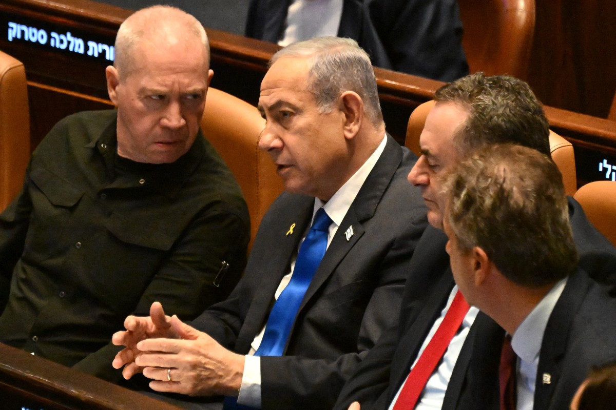 Israel's Netanyahu fires defense minister over 'trust' breakdown