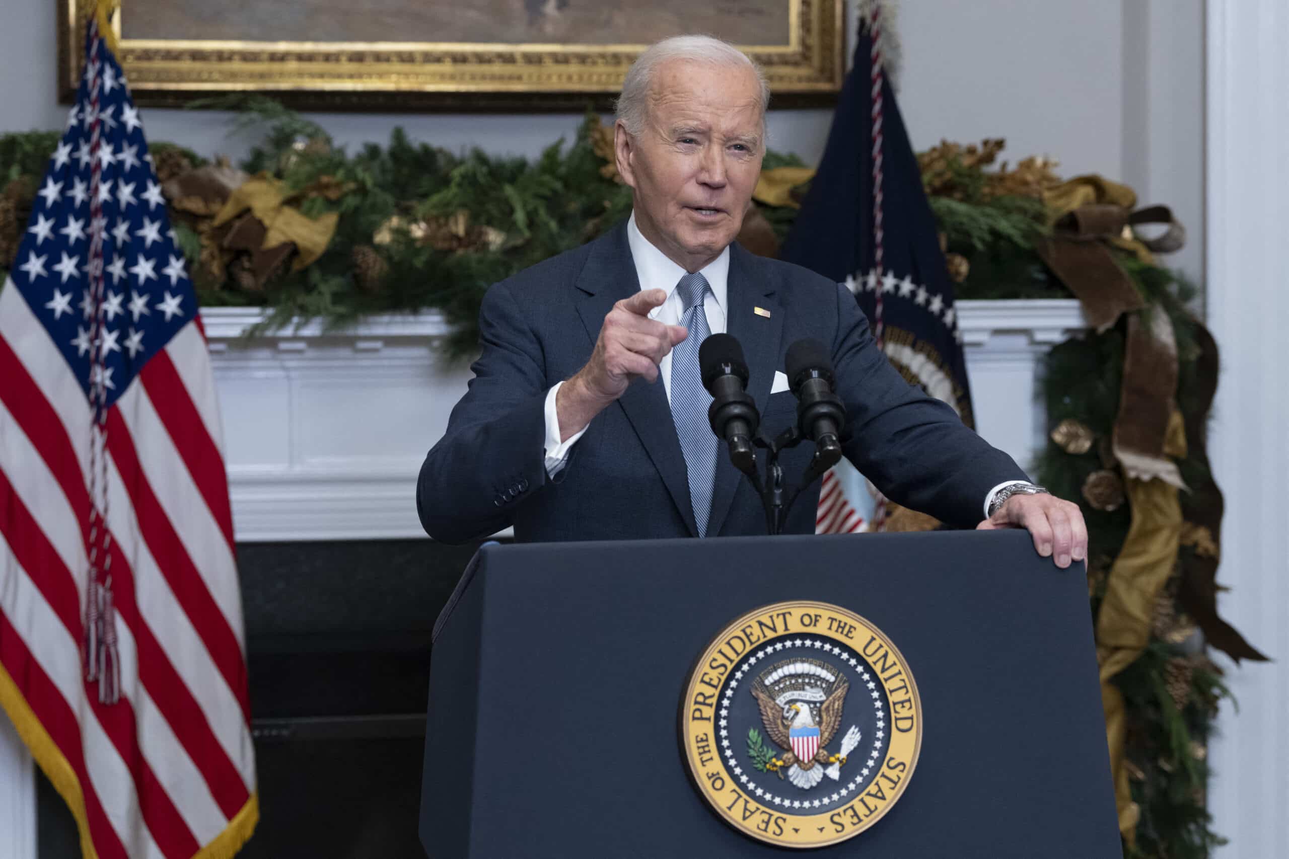 Biden calls for Assad to be 'held accountable'