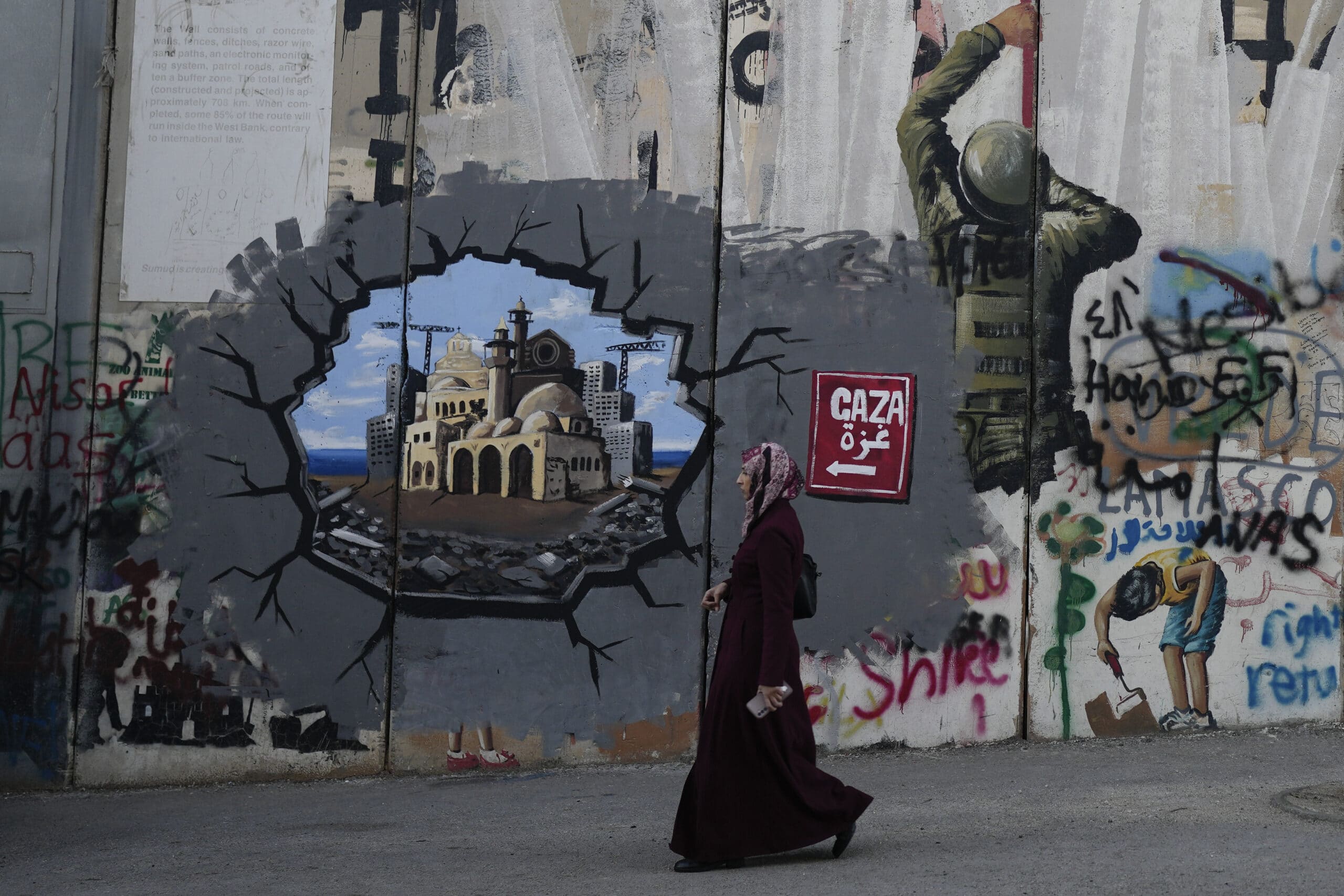 Cardinal David: No world peace amid 'walls of division' around Bethlehem