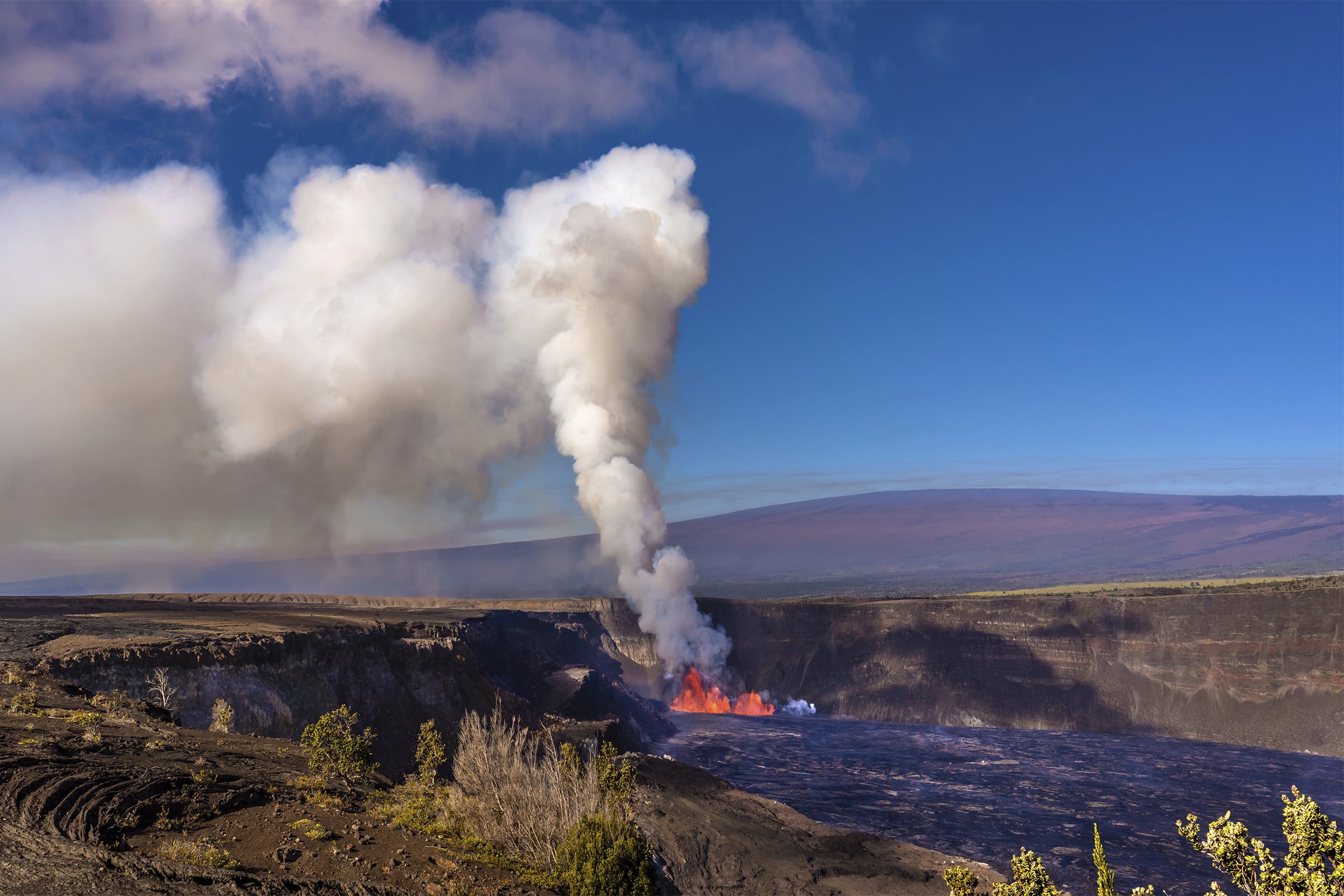 Stunning photos show lava erupting from Hawaii's Kilauea volcano