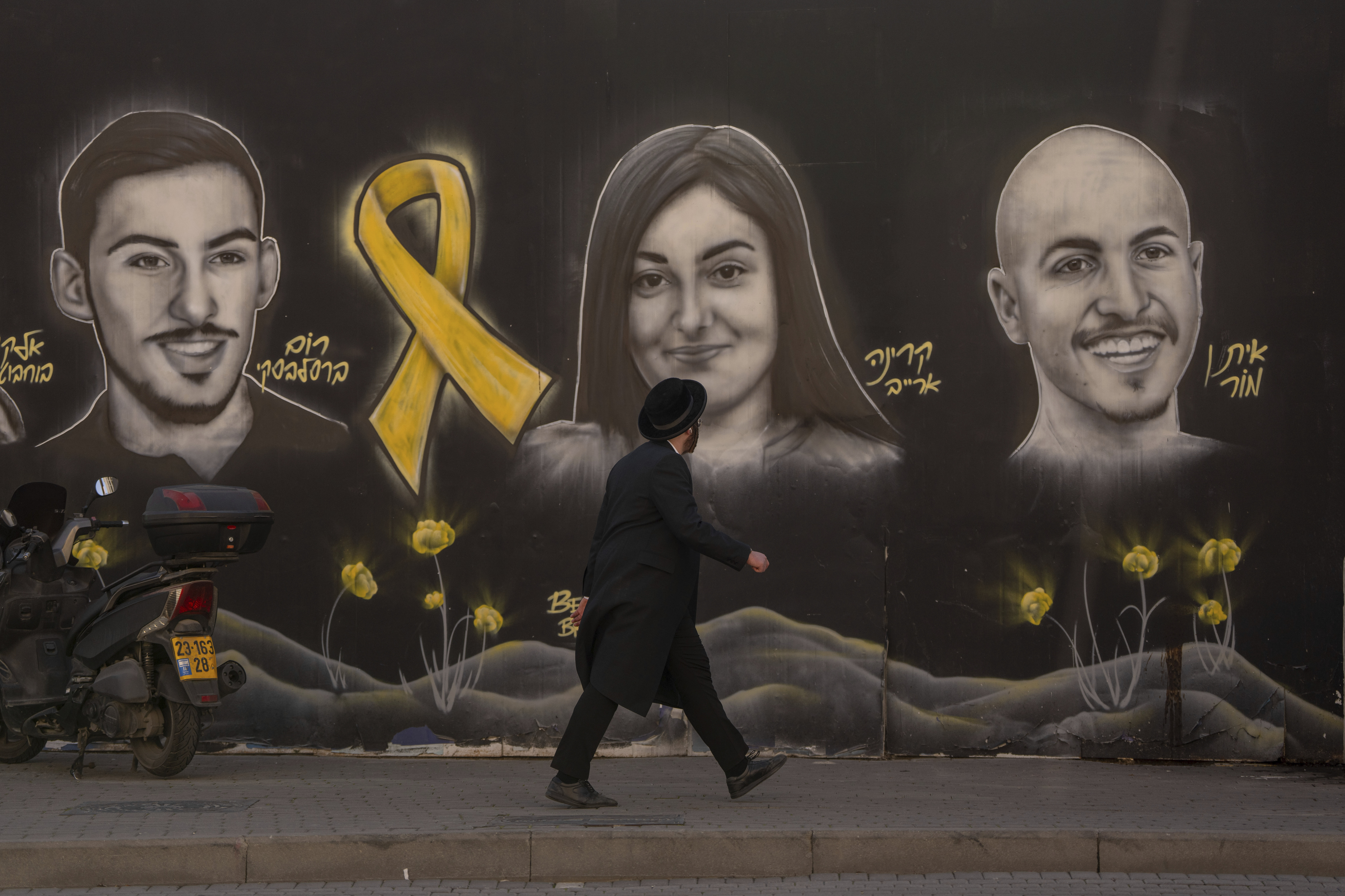 Israel prepares for hostages' return
