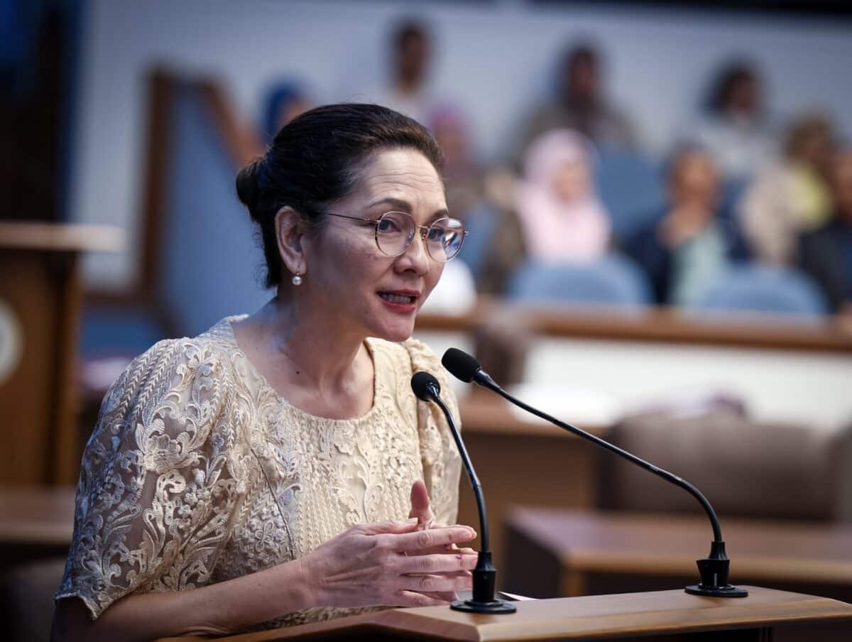 HONTIVEROS OPPOSES GRANTING PH CITIZENSHIP TO LI DUAN WANG*: Deputy Minority Leader Risa Hontiveros opposes the bill granting Philippine citizenship to Li Duan Wang. During Monday’s plenary session, January 27, 2025, Hontiveros explained her vote against House Bill No. 8839. However, the Senate approved the bill on third and final reading with 19 affirmative votes. “I do not judge Li Duan Wang as guilty of any crime, Mr. President, but these red flags are enough to prevent him from being granted Filipino citizenship so easily,” Hontiveros said. “In my firm belief, what the government should do is investigate Liduan Wang — not pass a law to treat him as one of us,” she added. According to Hontiveros, Li Duan Wang is a junket operator and partner of Duanren Wu, the alleged big boss of the raided POGO in Porac, Pampanga. His business is in the same building as the business of She Zhijiang, a self-confessed Chinese spy. He is connected to the Philippine Jinjiang Yuxi Association, which is said to be part of the United Front work of the Communist Party of China. And in the official documents at the SEC, he lied and presented himself as a Filipino named Mark Co Ong. (Senate Public Relations and Information Bureau)