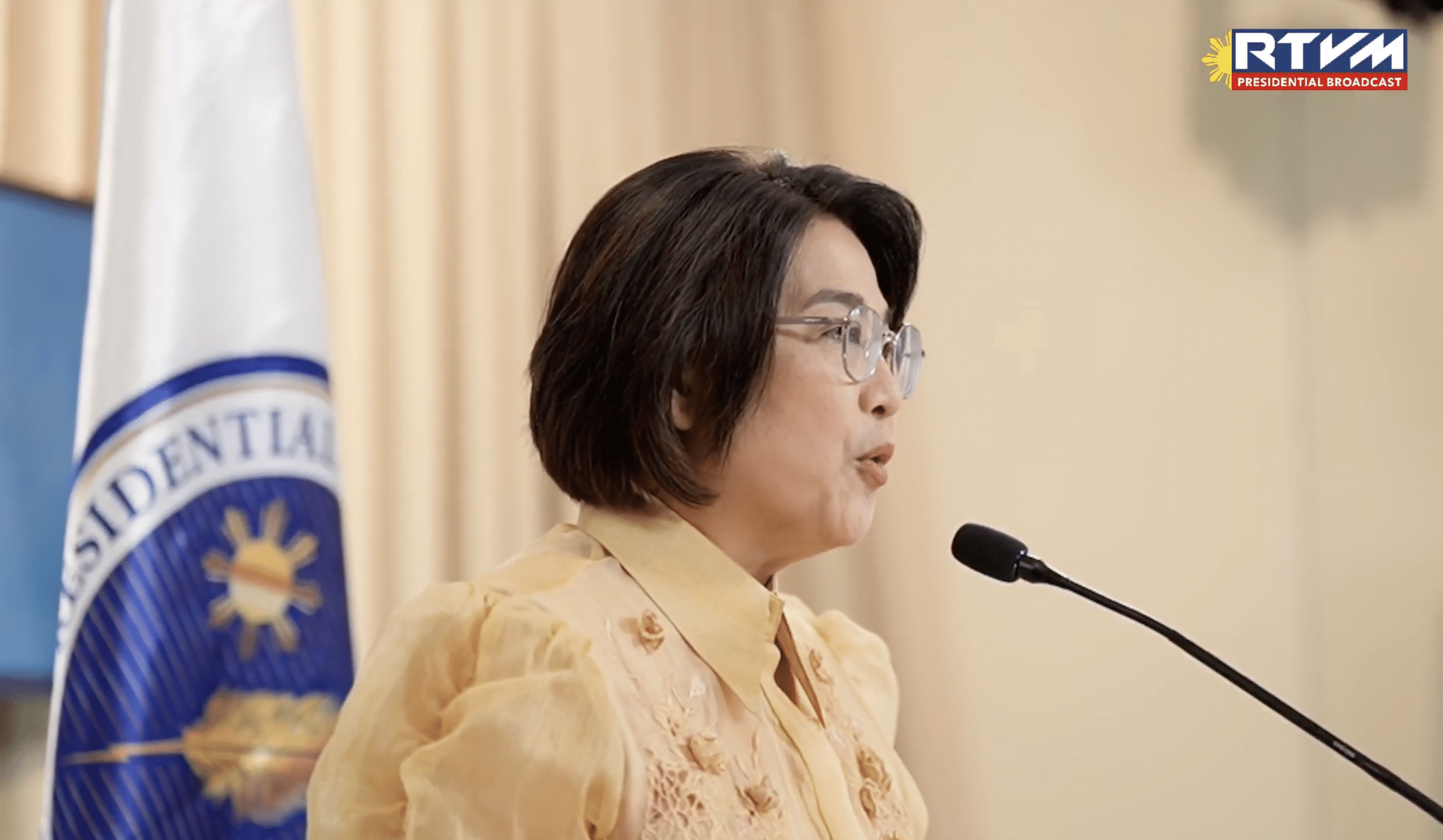 Palace on Baste Duterte seeing Chinese envoy: It’s his own tail he pulls