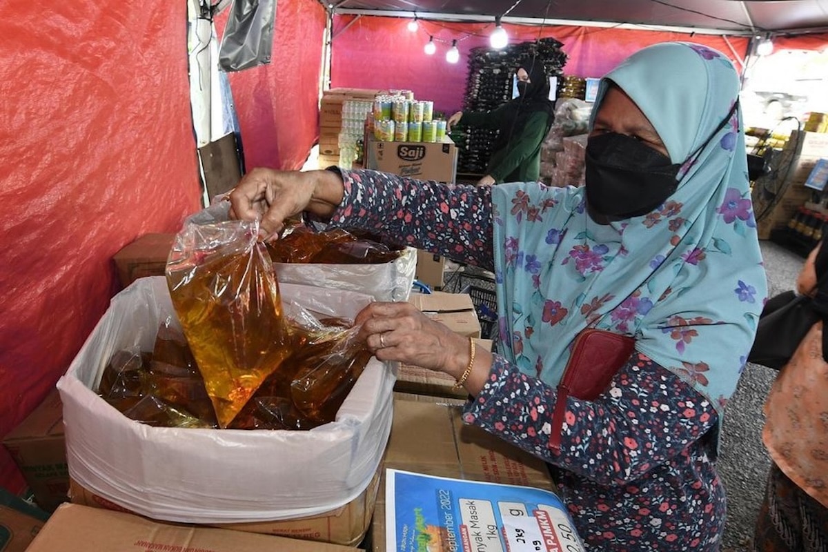 Turbulence ahead: How used cooking oil could hinder aviation’s green fuel hopes