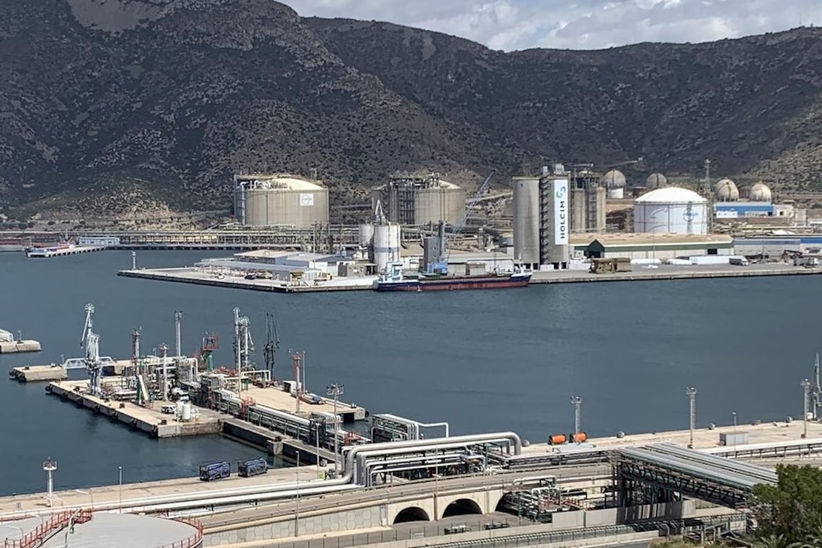 Turbulence ahead: How used cooking oil could hinder aviation’s green fuel hopes