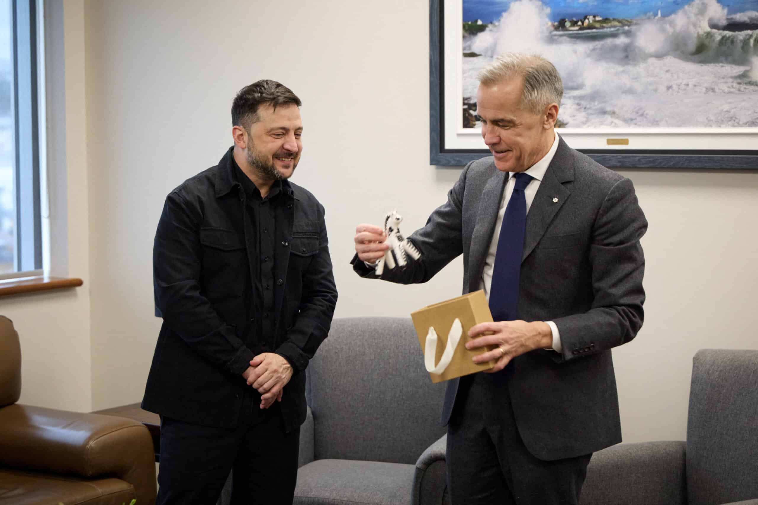 Zelensky talks with allies en route to US as Russia pummels Ukraine