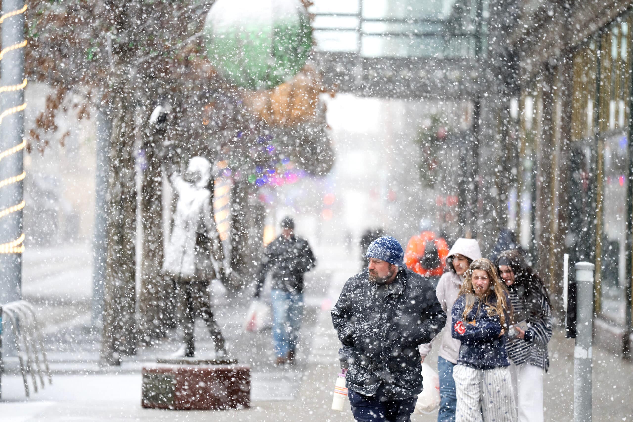 Winter storm threatens to bring blizzards, ice to parts of the US