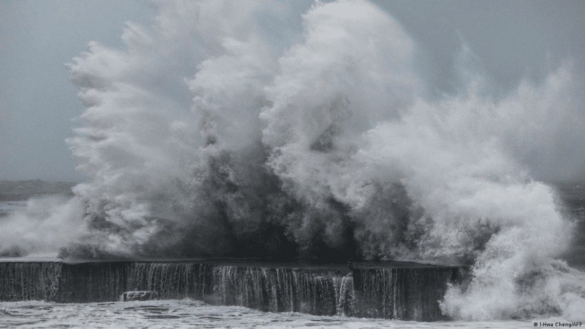 Tropical cyclones: Why are some countries more at risk?