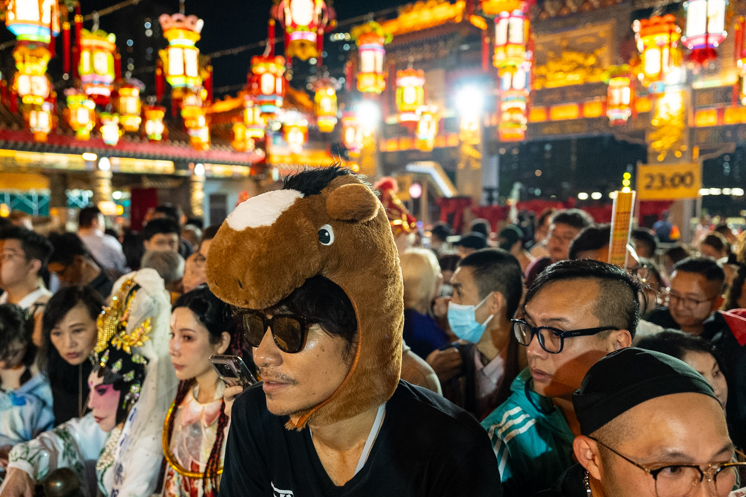 Lunar New Year prayers, robots, festivities usher in Year of the Horse