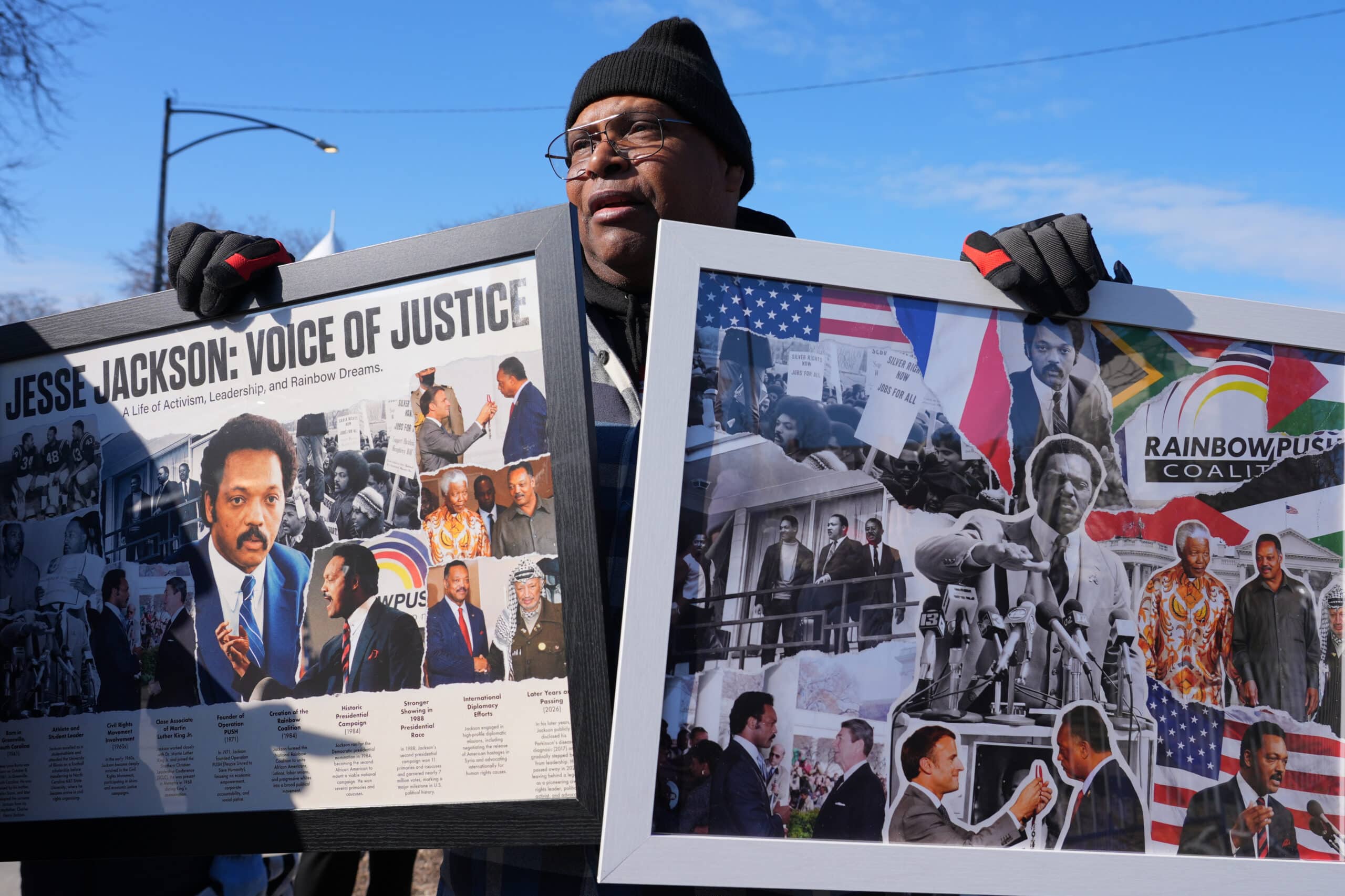 Crowds of Chicago mourners pay respects to Jesse Jackson