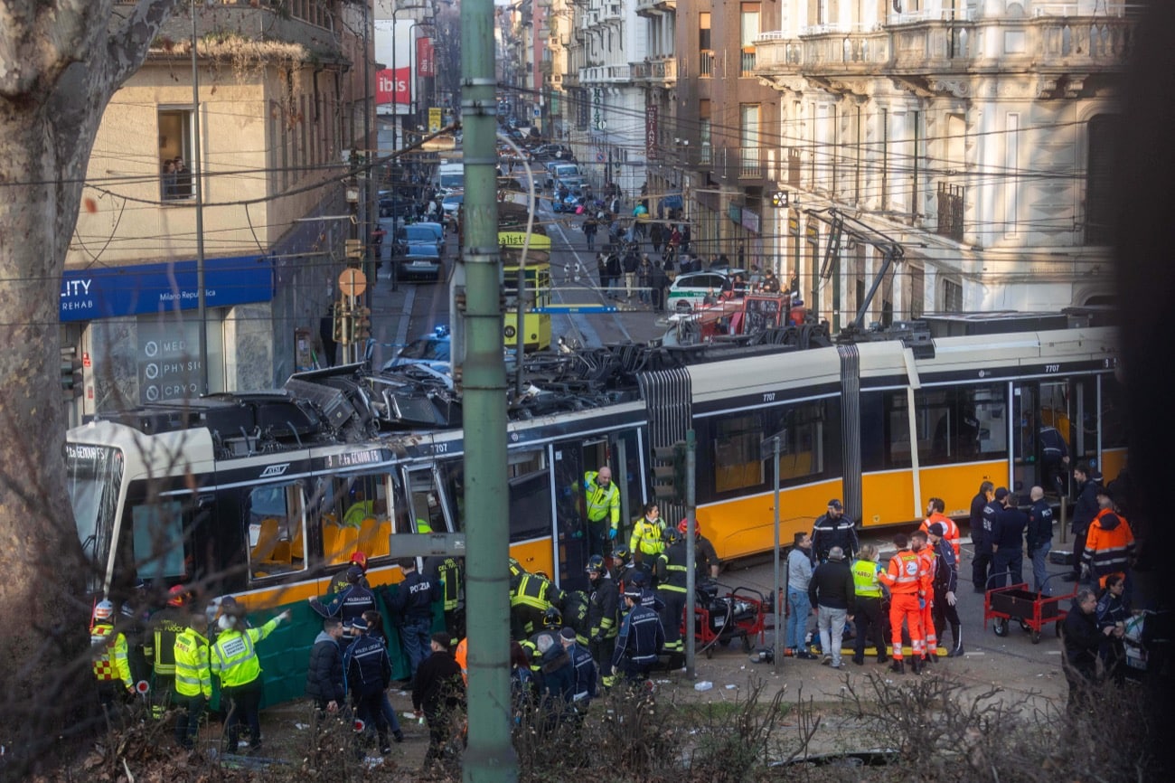 2 dead as Milan tram derails, slams into building