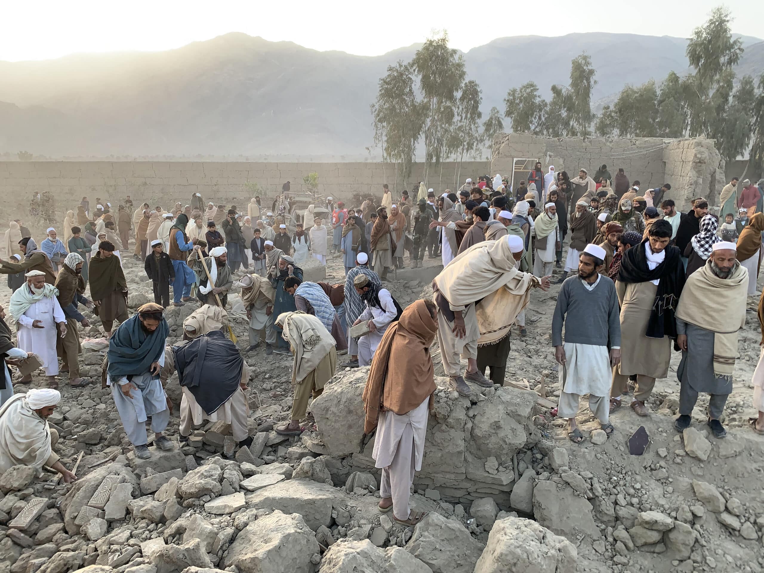 Pakistan launches deadly strikes in Afghanistan