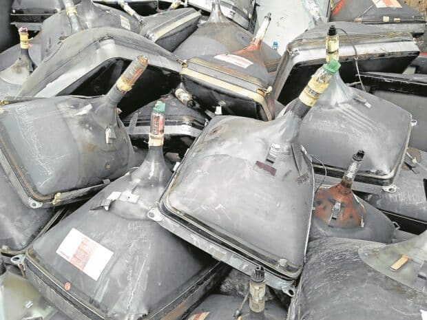 Malaysia bans e-waste imports