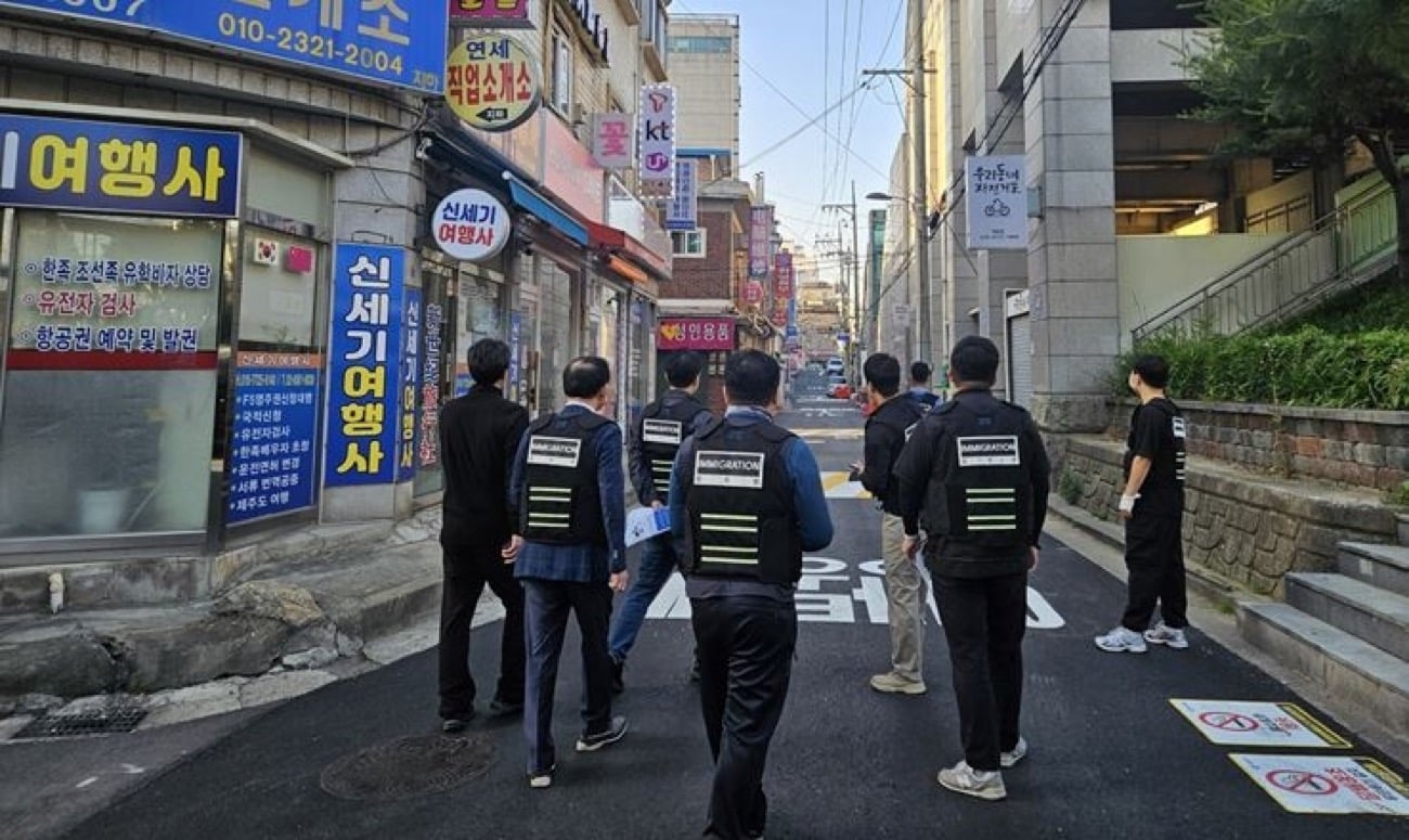 Inside South Korea’s immigration dragnet