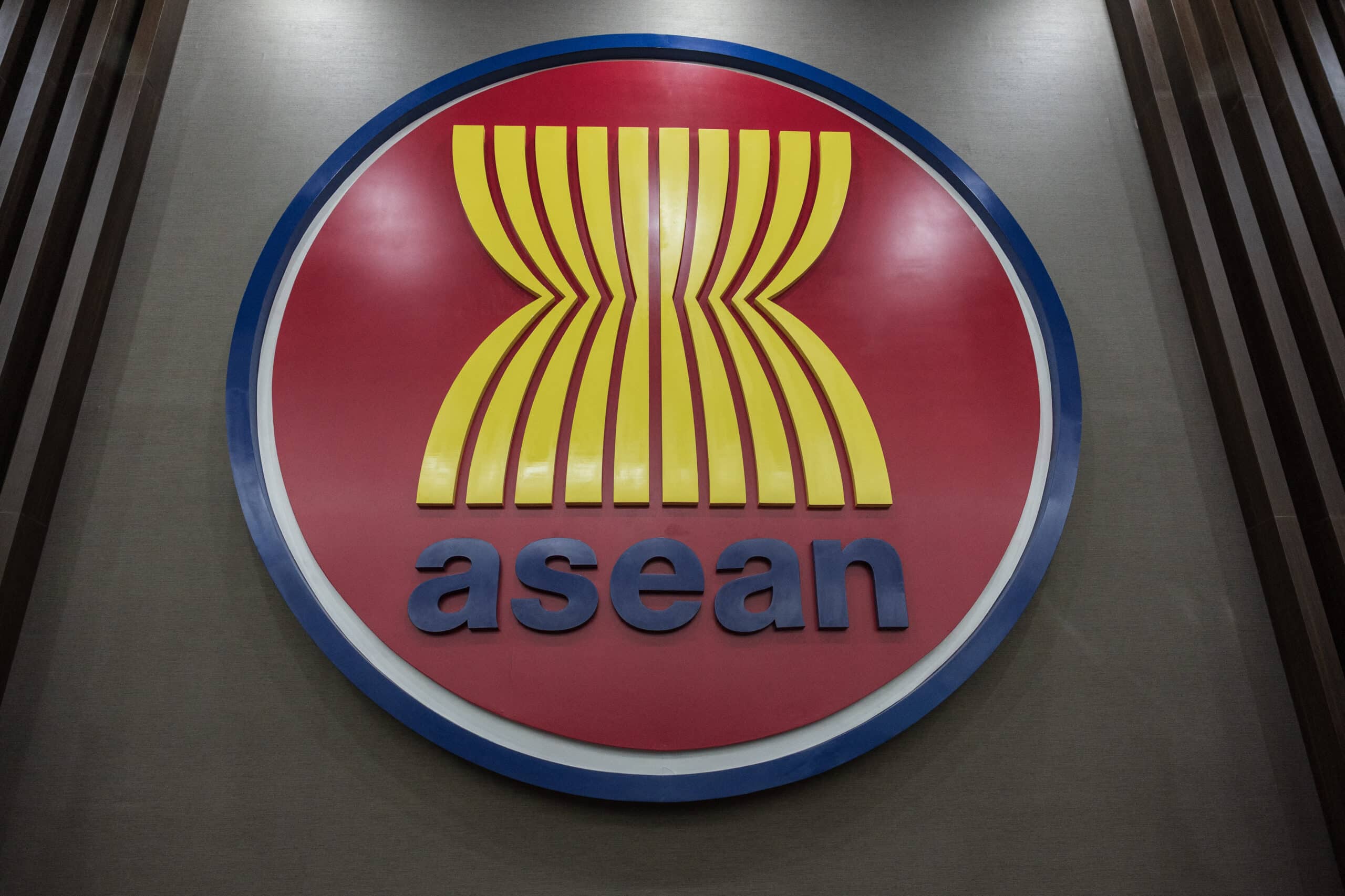 Philippines vows to strengthen family resilience under Asean chairship