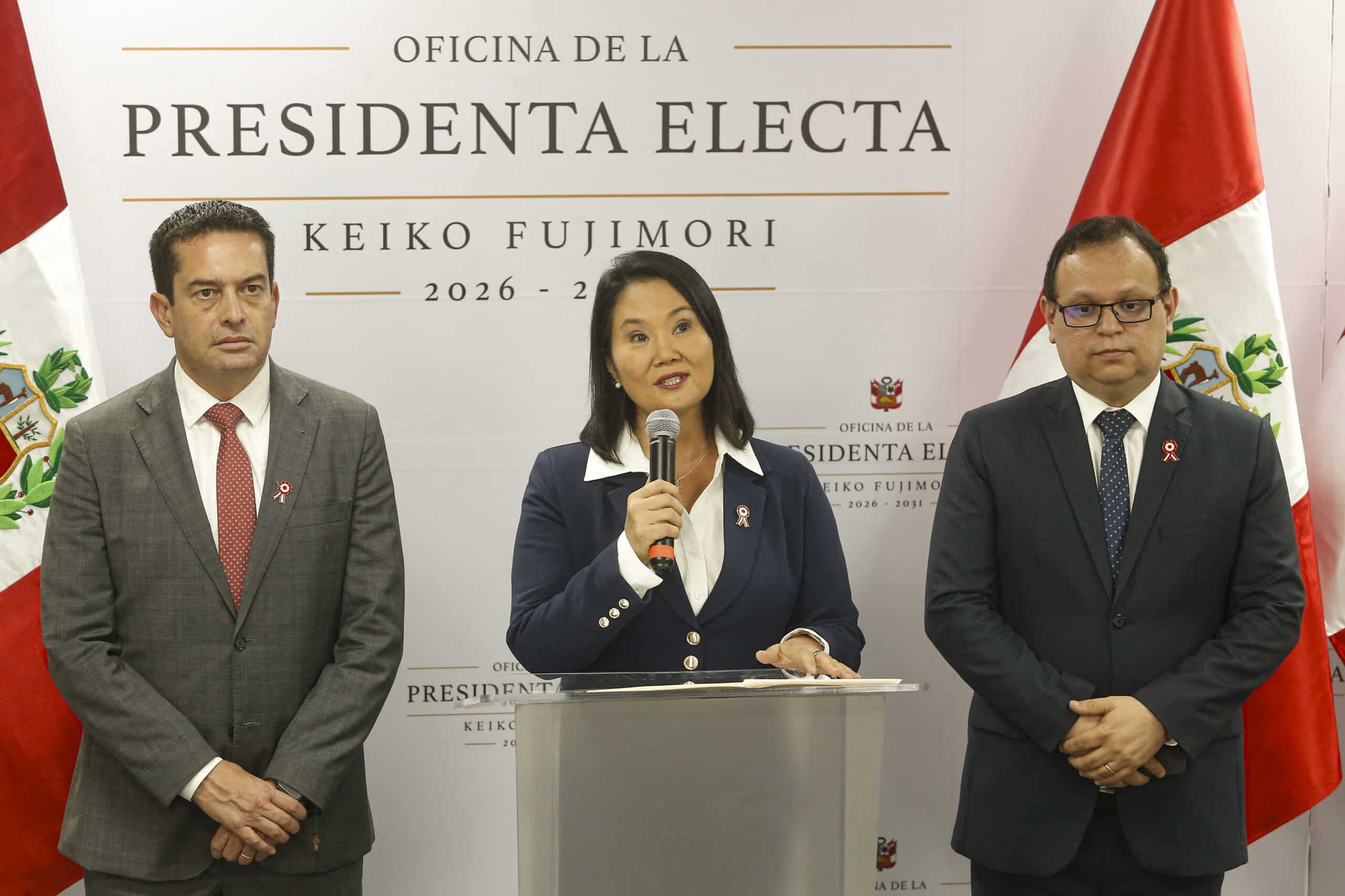 Pinupuri ni President-elect Fujimori ang ‘bagong kabanata’ para sa Peru Pinupuri ni President-elect Fujimori ang ‘bagong kabanata’ para sa Peru