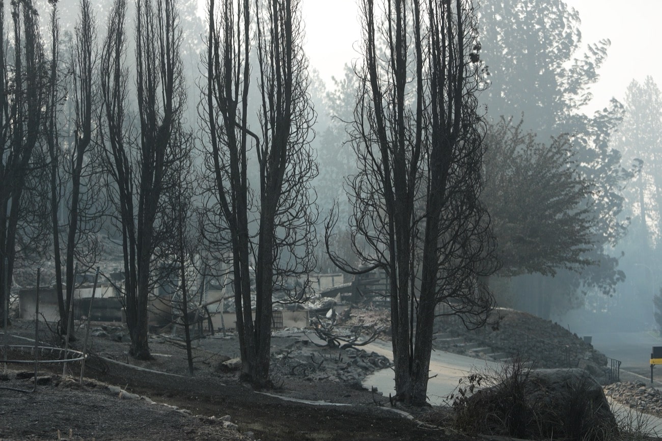 Washington state fires destroy buildings, force evacuation